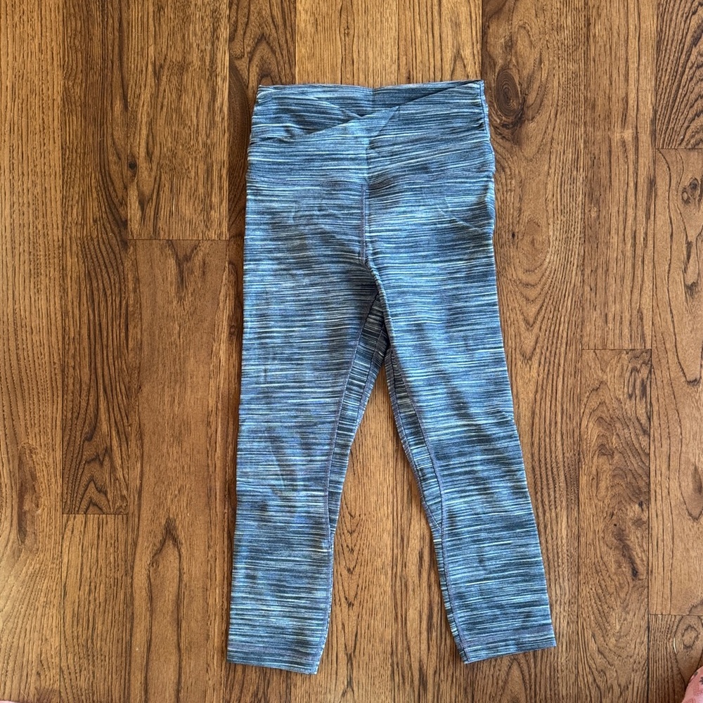 Lululemon Athletica Blue-Gray Leggings size 4 cropped